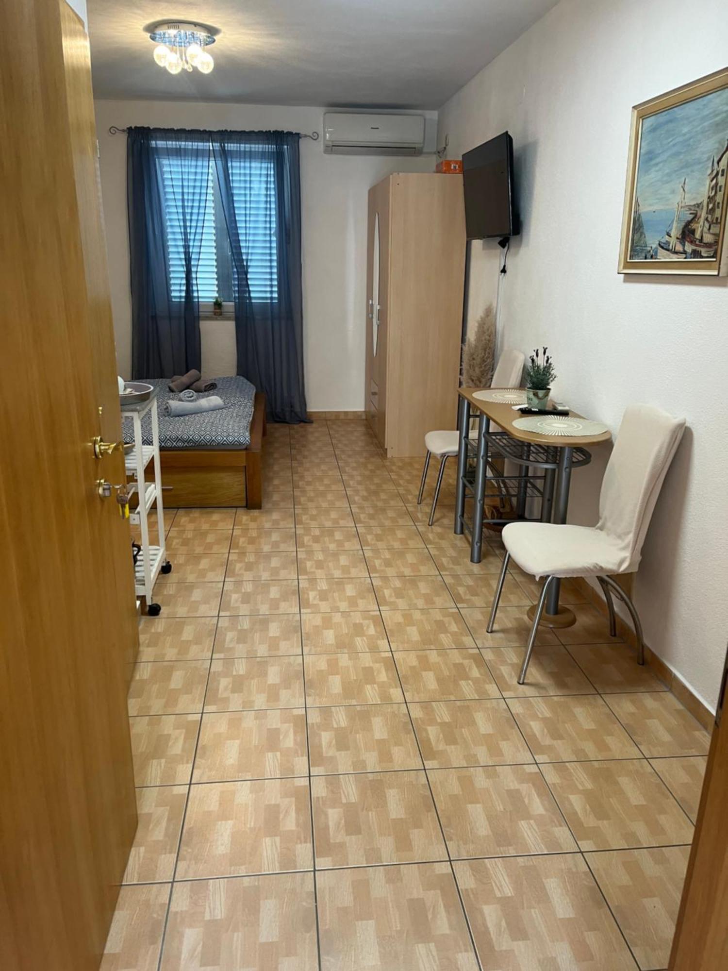 Apartments Marija Малинська Екстер'єр фото